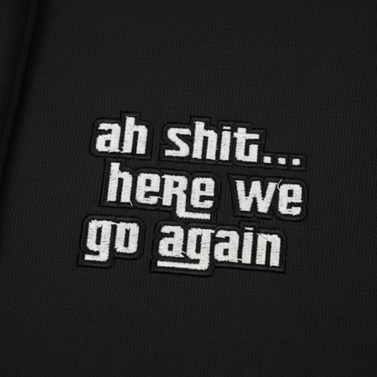 Detalle del bordado GTA en polerón personalizado - Nexowear.cl